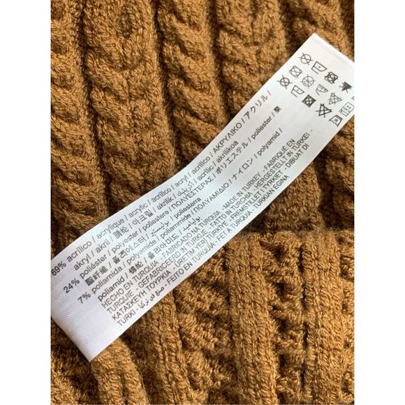 SOLD Sleeveless Cable Knit Vest Brown S gently used no visible signs of wear - Picture 10 of 12